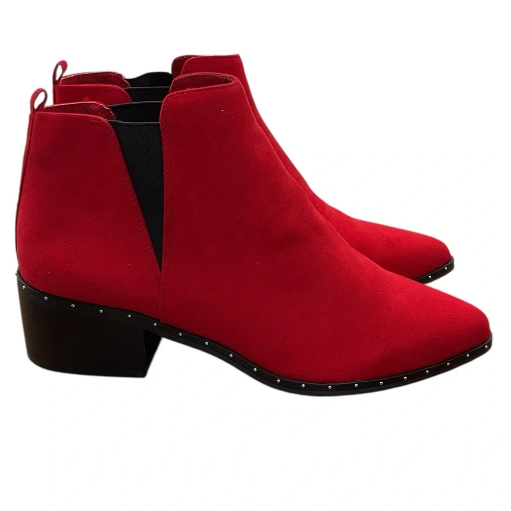 NWT BAR III GABBY MC ANKLE BOOTIES BOOTS MICROSUEDE STUDDED DETAIL RED‎ Size 9 M